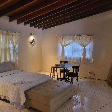 Albatrossways Lodge Sandton Ngoại thất bức ảnh