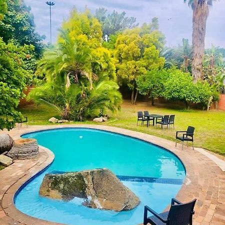 Albatrossways Lodge Sandton Ngoại thất bức ảnh