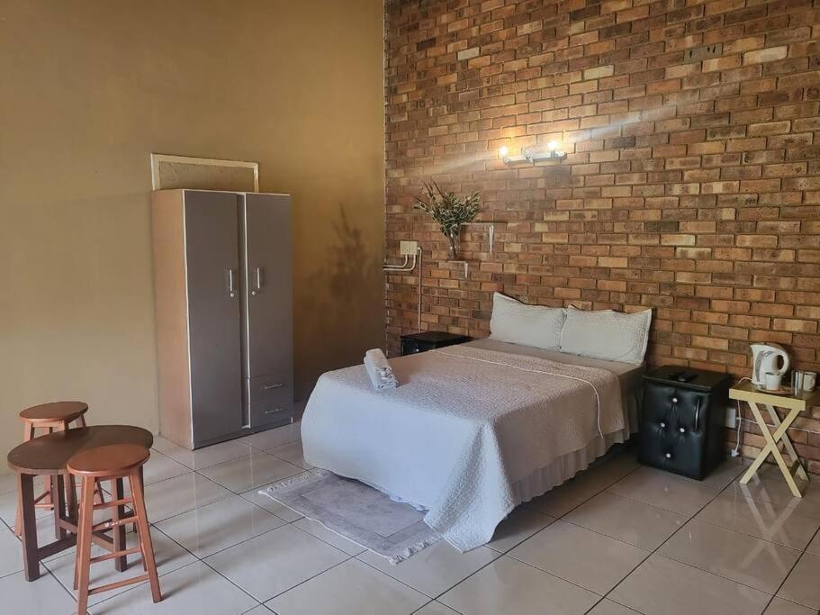 Albatrossways Lodge Sandton Ngoại thất bức ảnh