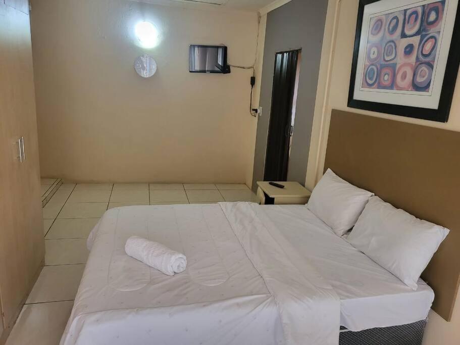 Albatrossways Lodge Sandton Ngoại thất bức ảnh