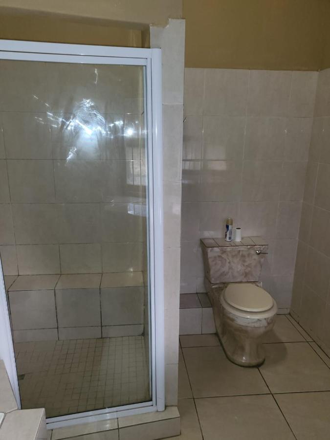 Albatrossways Lodge Sandton Ngoại thất bức ảnh