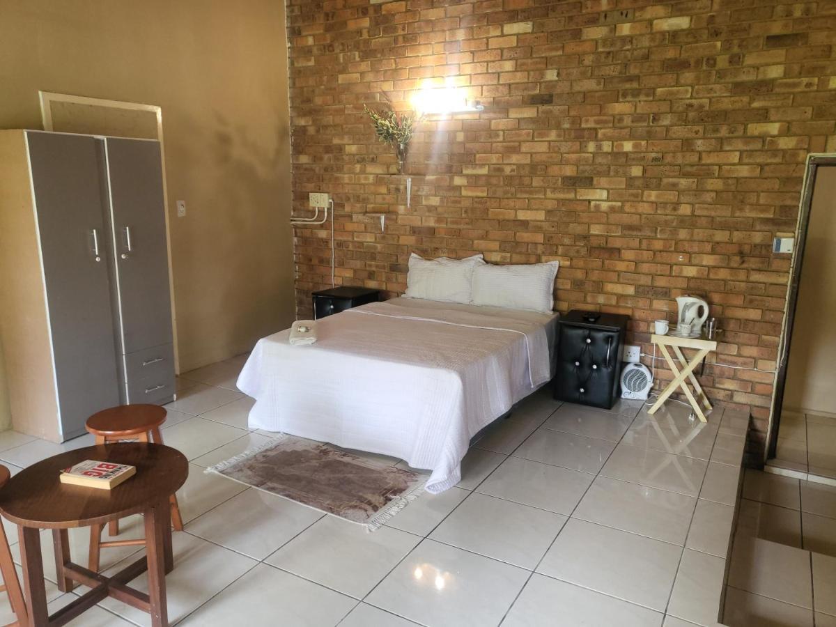Albatrossways Lodge Sandton Ngoại thất bức ảnh